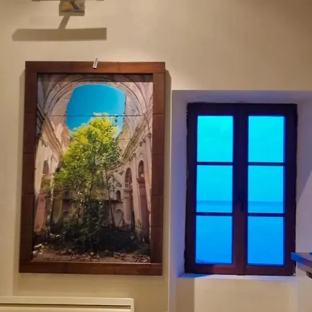 Maison De Pecheur Les Pieds Dans L'eau Ersa