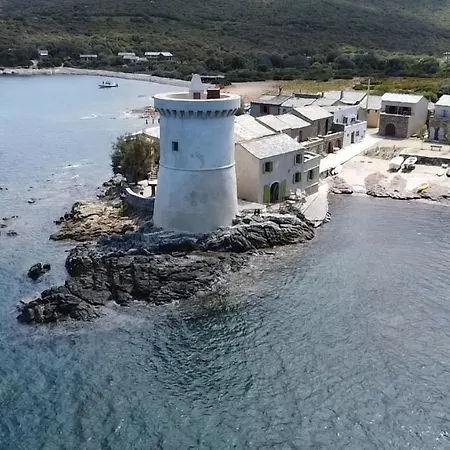 Maison De Pecheur Les Pieds Dans L'eau Holiday home *
