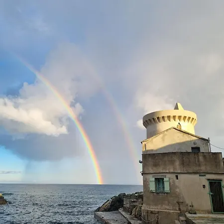 Maison De Pecheur Les Pieds Dans L'eau Holiday home Ersa